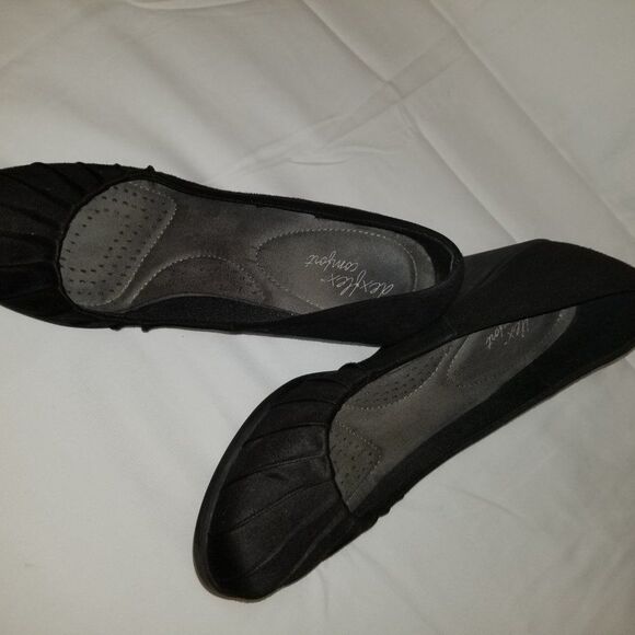 DEXFLEX COMFORT WOMEN"S WEDGE STYLE SUEDE SHOES - Picture 6 of 15